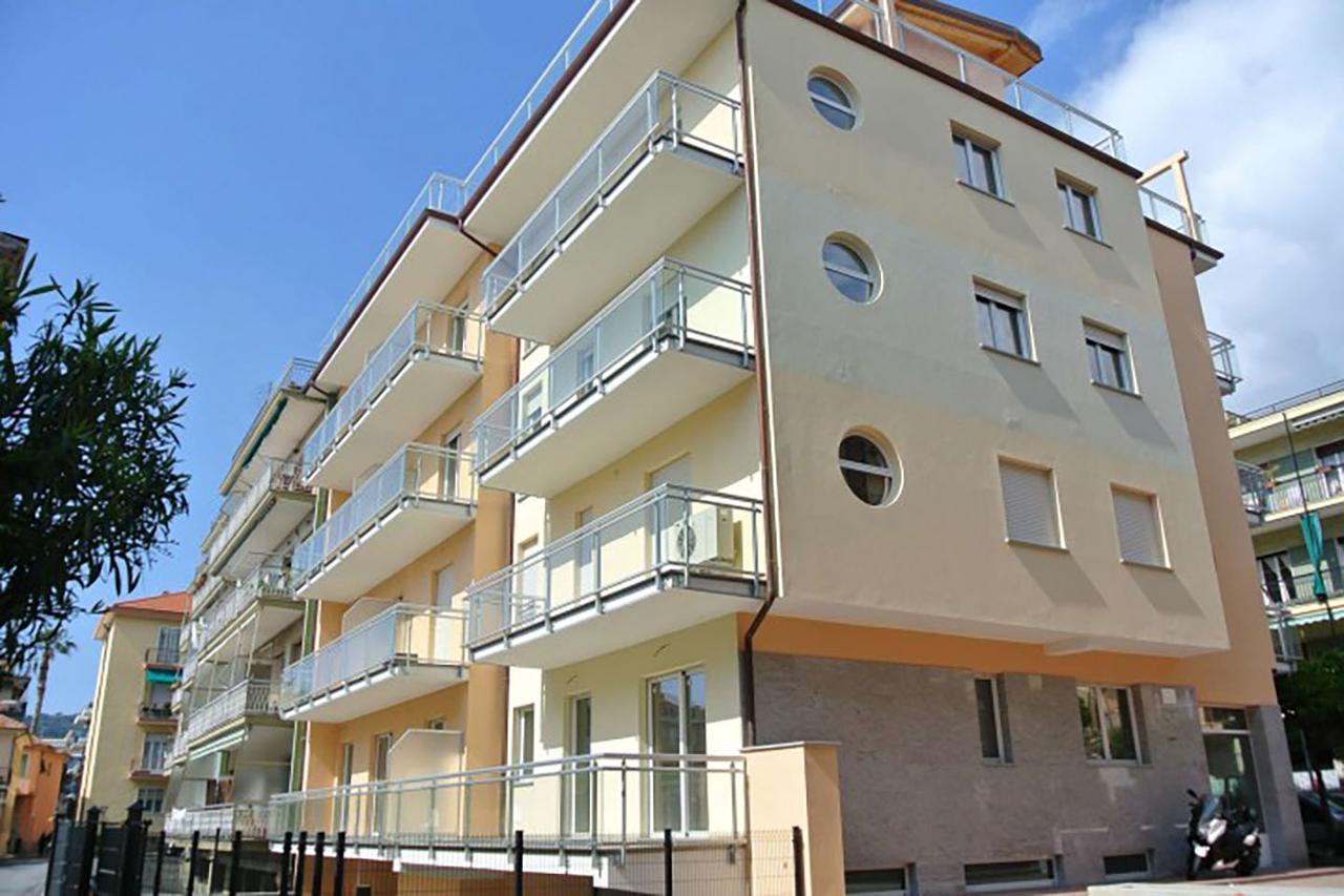 Colibri Apartments Diano Marina Kültér fotó